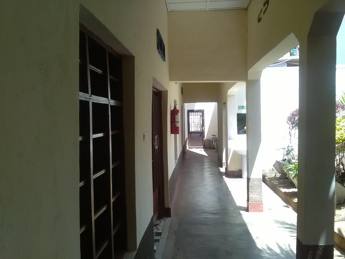 Gloria Motel Cyangugu ภายนอก รูปภาพ