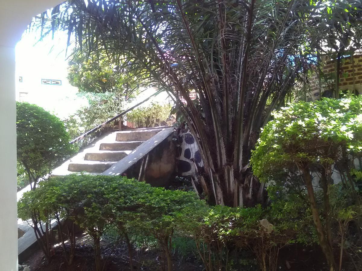 Gloria Motel Cyangugu ภายนอก รูปภาพ