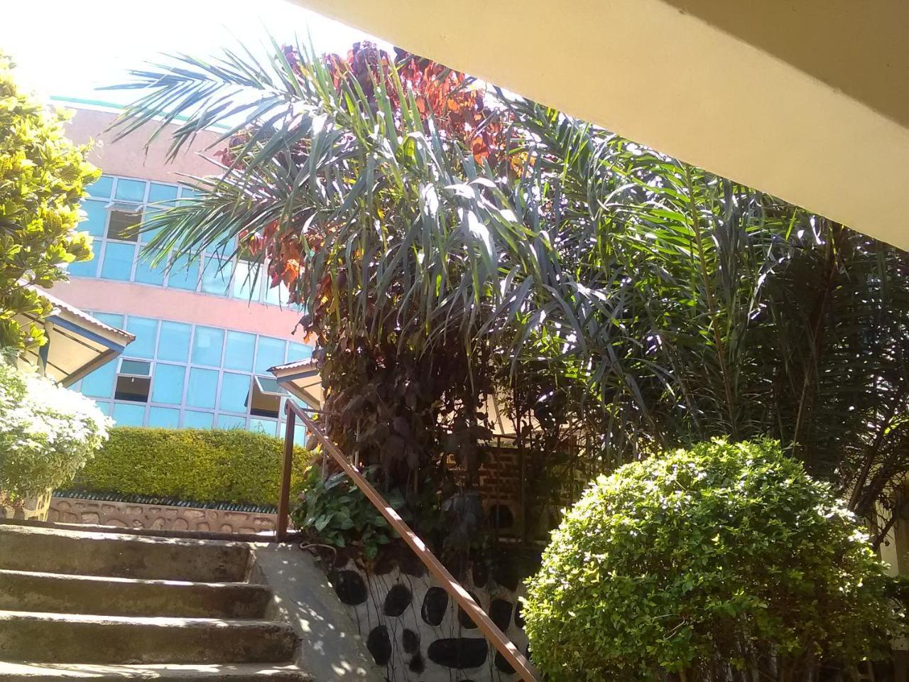 Gloria Motel Cyangugu ภายนอก รูปภาพ