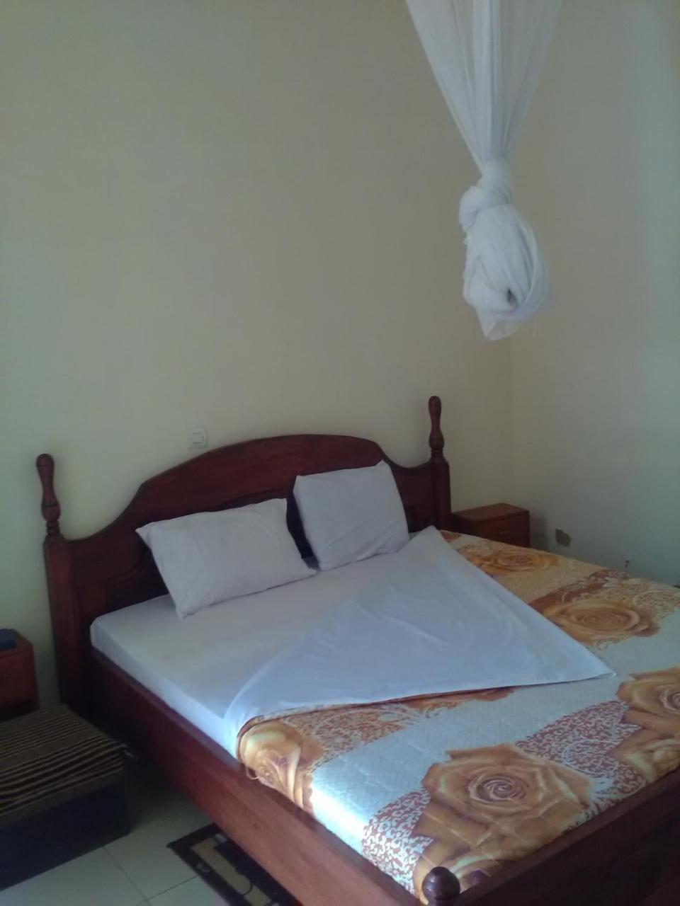 Gloria Motel Cyangugu ภายนอก รูปภาพ