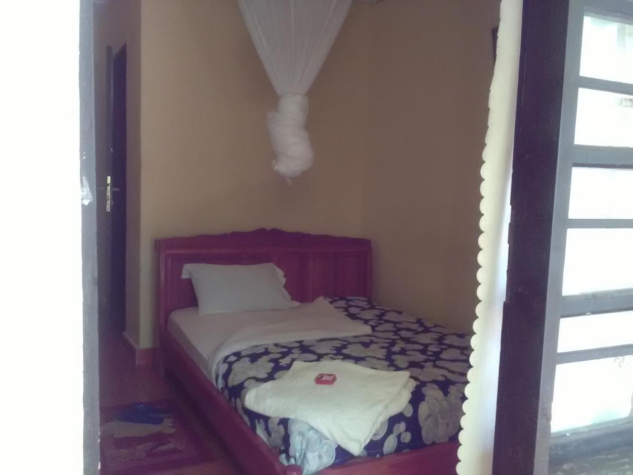 Gloria Motel Cyangugu ภายนอก รูปภาพ