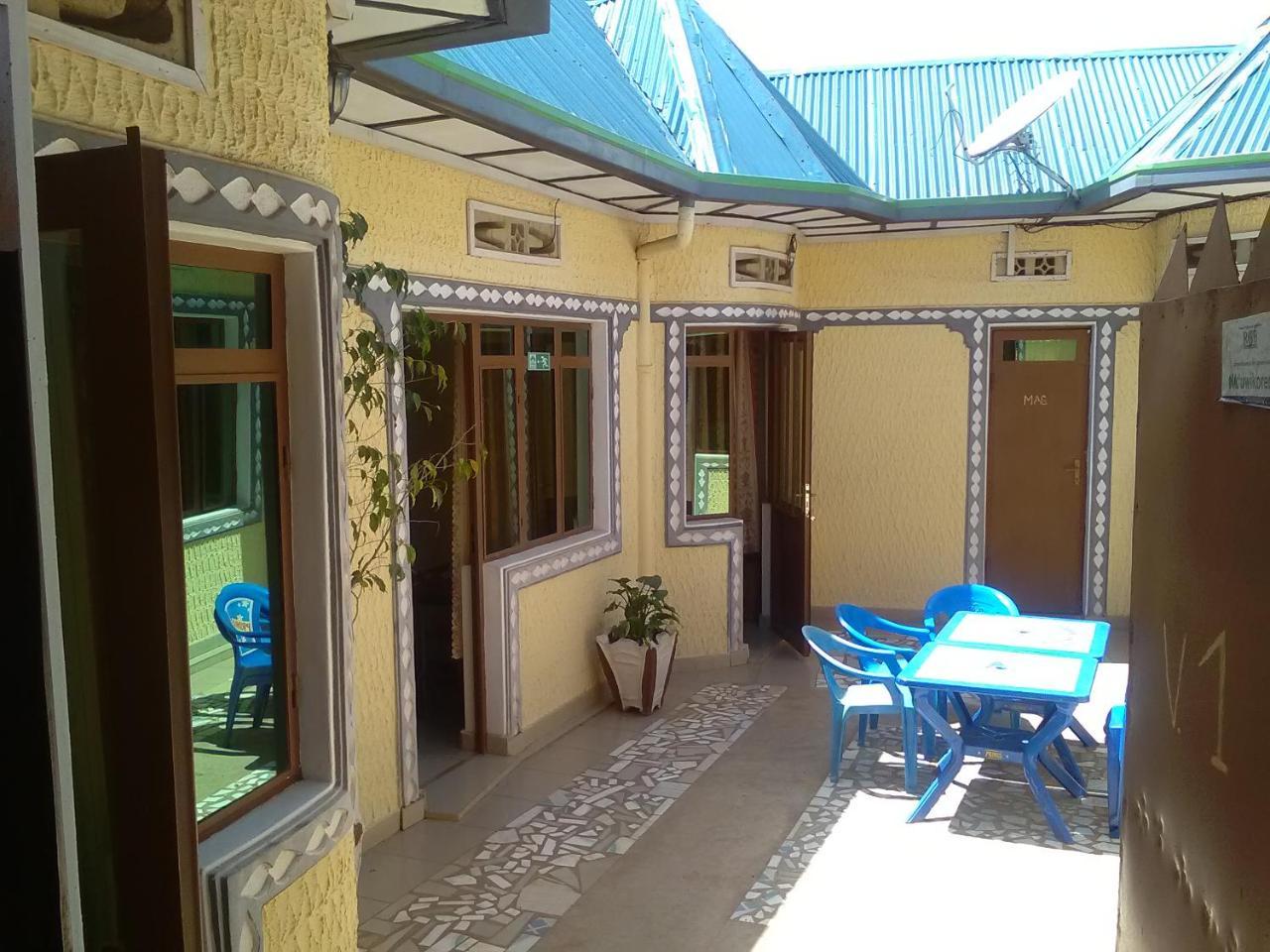 Gloria Motel Cyangugu ภายนอก รูปภาพ